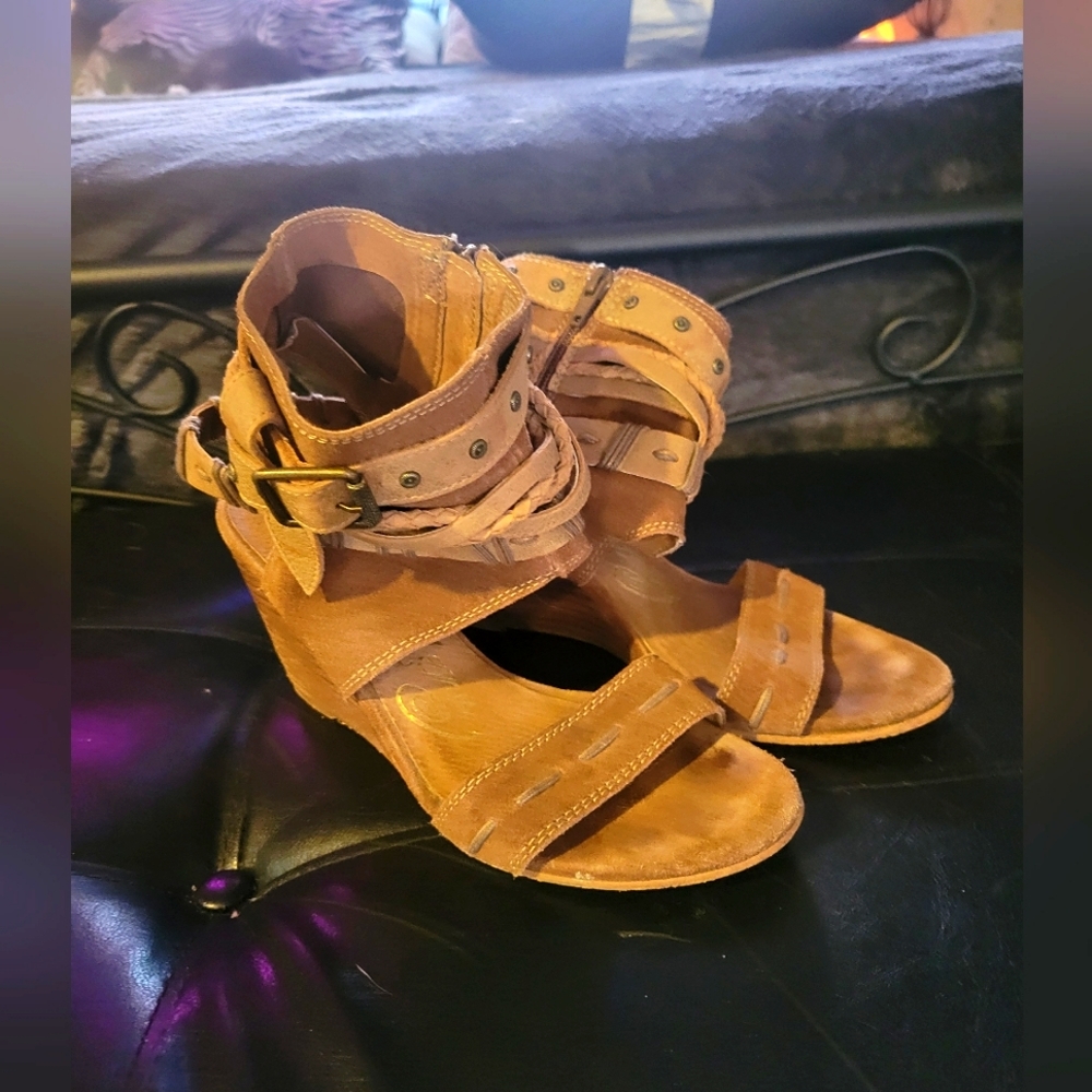 Naughty Monkey "LaSalle" sandals